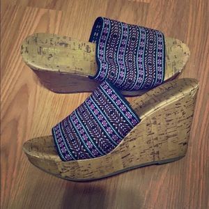Wedges - Aztec Print Band